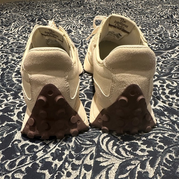 Sandstone & Angora Women’s New Balance 537 - Picture 3 of 8